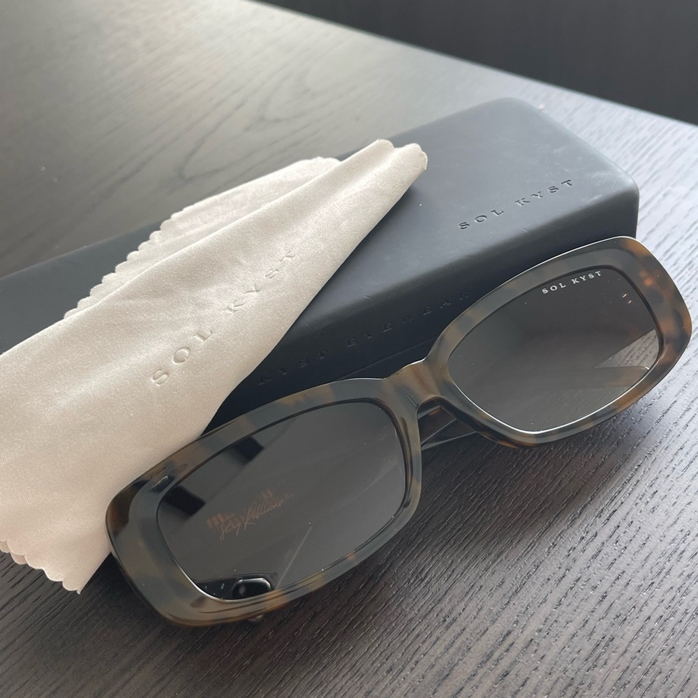 Wide faces Tortoiseshell Sunglasses - image 2